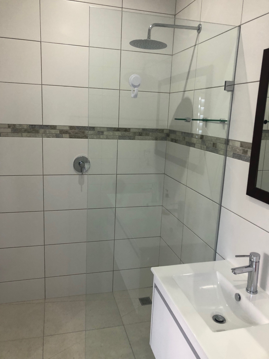 To Let 2 Bedroom Property for Rent in Middedorp Western Cape